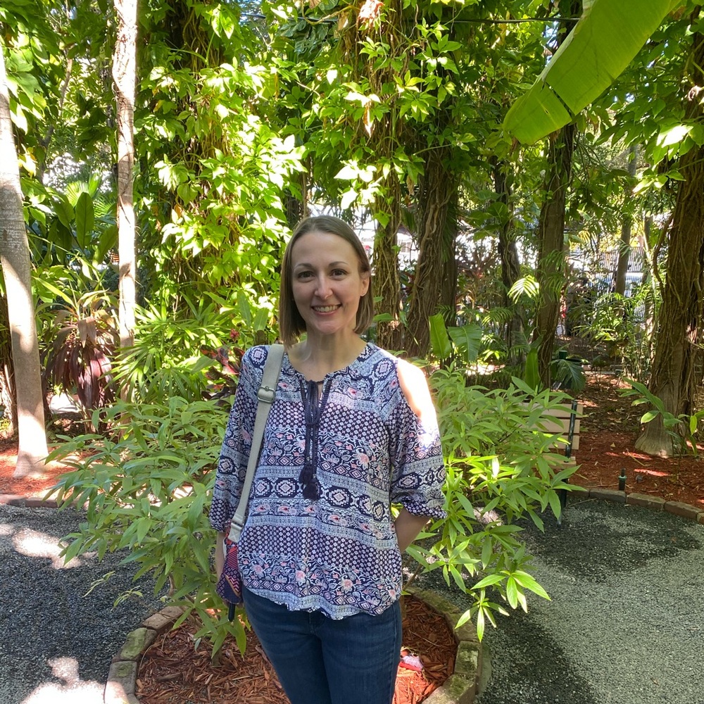 Meet your Posher, Angela